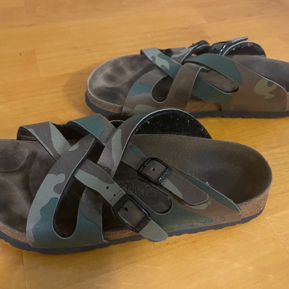 Camo Birkies by Birkenstock Strappy Footbed Sandals W 7 - Picture 8 of 8